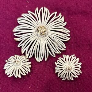 Elegant white Floral Jewelry Set